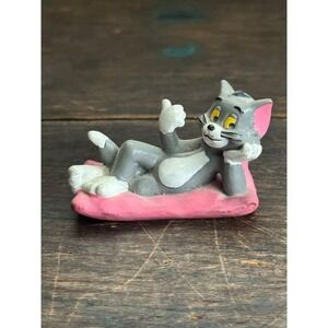 80's Bully Tom Cat Laying on Pink Bed Tom & Jerry